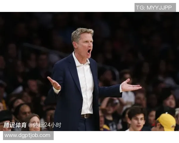 科尔圣诞大战后批评库里引争议事后登门道歉化解师徒矛盾 科尔圣诞大战后批评库里引争议事后登门道歉化解师徒矛盾